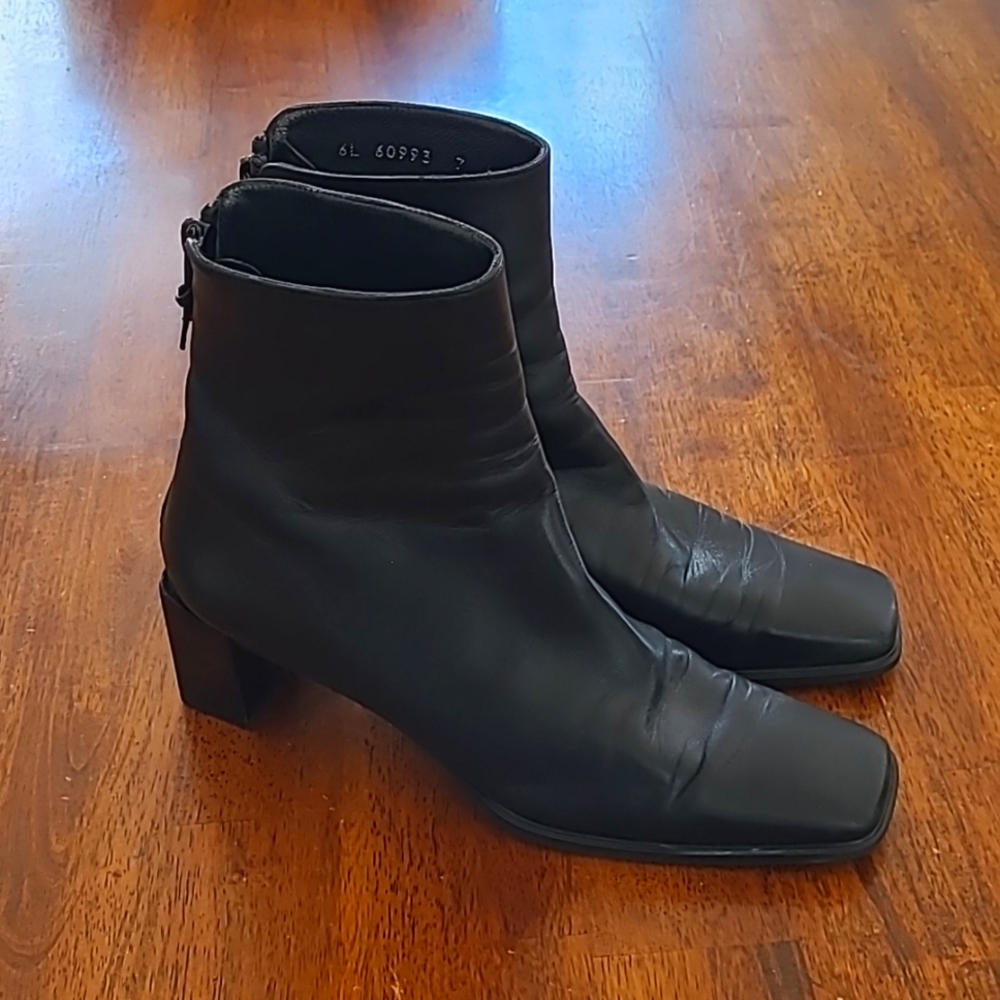 Stuart Weitzman Boots